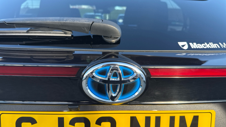 Toyota Yaris Cross 1.5 Hybrid Design 5dr CVT Hybrid Estate